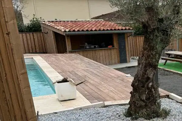 terrasse bois tour piscine